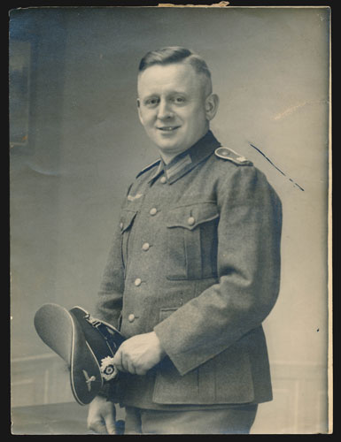 A unique collection of 663 WW2 Colditz Castle photos in 22nd April 2020 Medal & Militaria Auction